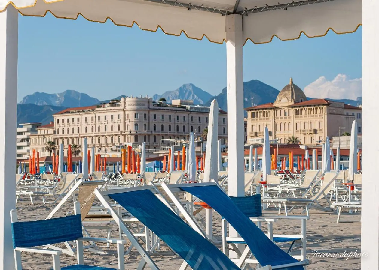 Pinetamare Apartments Viareggio